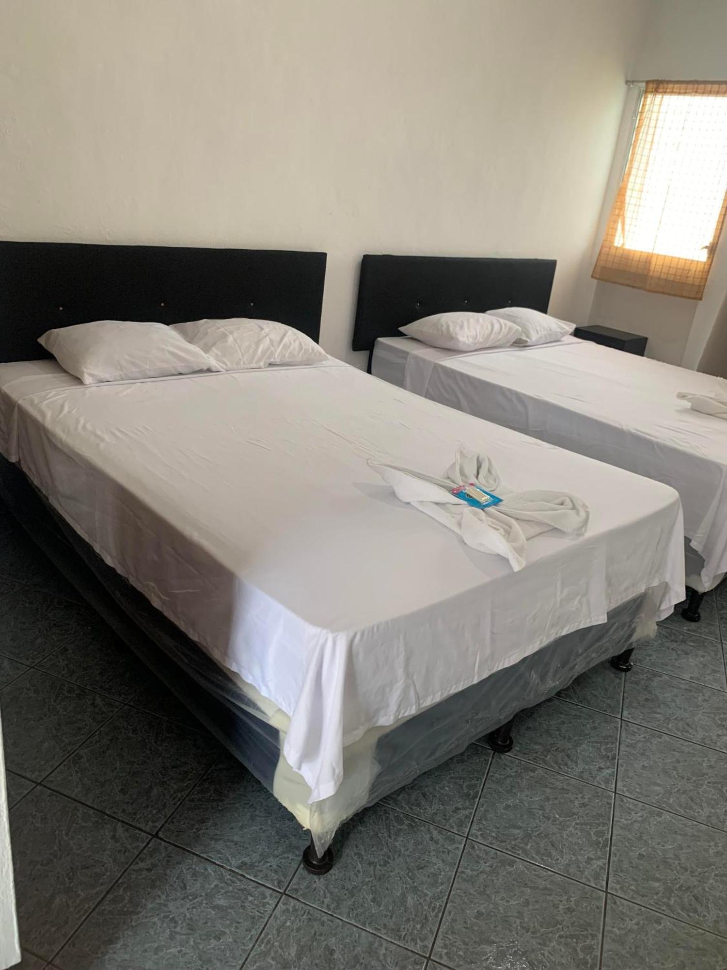 Hotel Aurora Флорес Екстер'єр фото